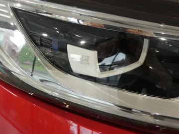 Car image 23