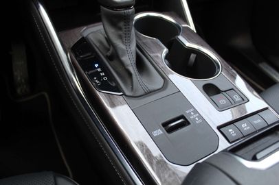 Car image 36