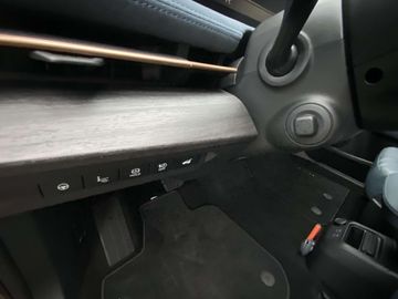 Car image 36