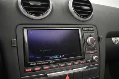 Car image 24