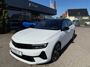 Car image 26