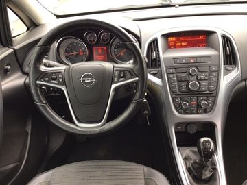 Car image 11