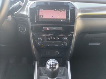 Car image 14