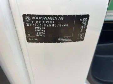 Car image 38