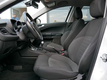 Car image 10