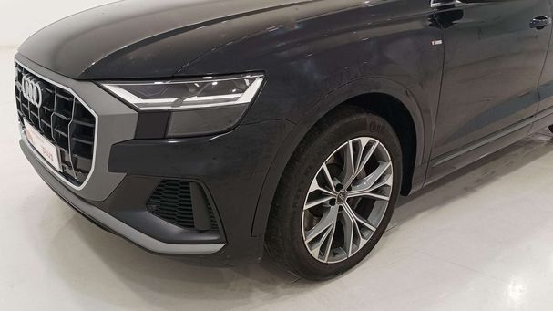 Audi Q8 55 TFSIe quattro S-line 280 kW image number 6