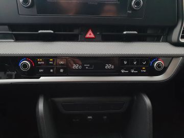 Car image 38