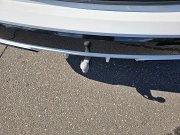 Car image 35