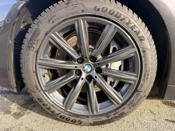 Car image 28