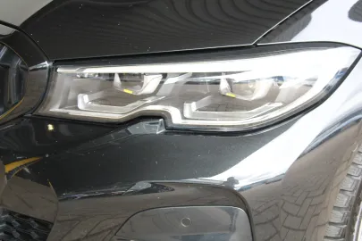 Car image 40