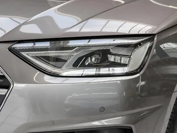Car image 26