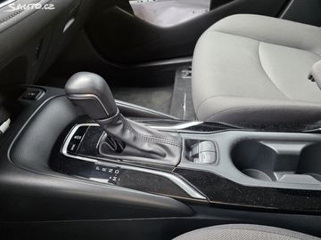 Car image 19