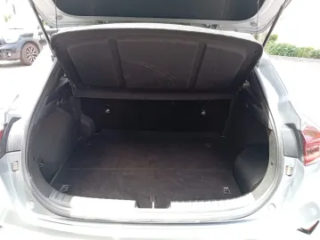 Car image 38