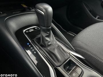 Car image 30
