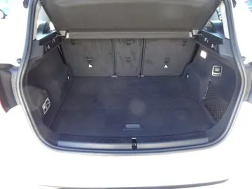 Car image 35