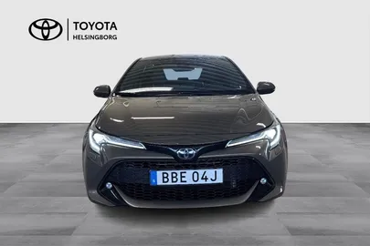 Car image 3