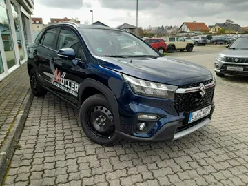 Car image 2