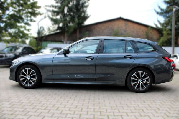 BMW 320d Touring 140 kW image number 10