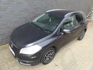 Car image 14