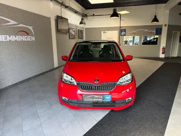 Car image 3