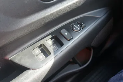 Car image 31