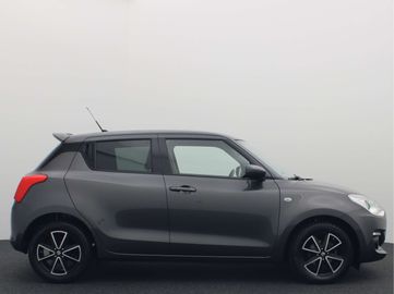 Car image 14