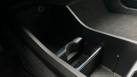 Car image 37