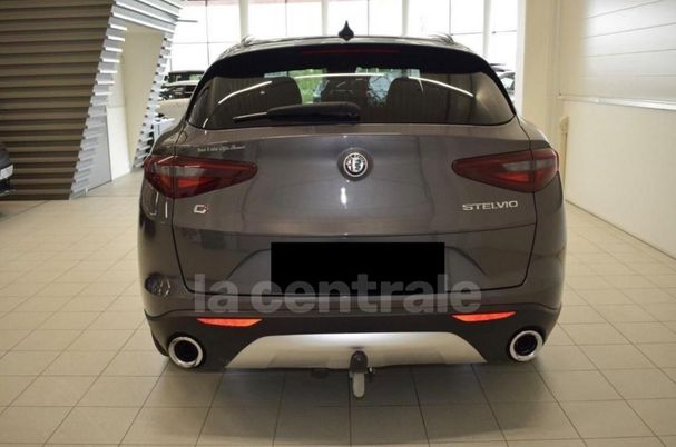 Alfa Romeo Stelvio 2.0 Turbo 206 kW image number 3