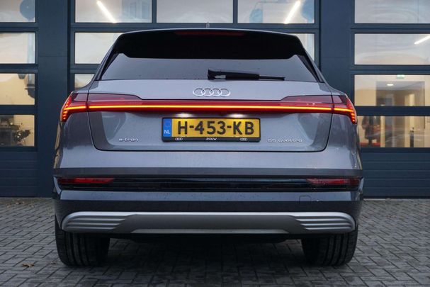 Audi e-tron 55 quattro Advanced 300 kW image number 11