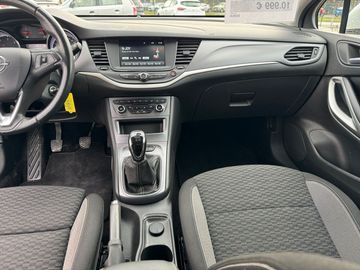 Car image 11