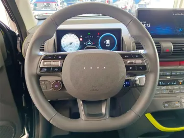 Car image 28