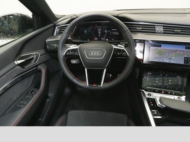 Audi Q8 50 quattro e-tron S-line 250 kW image number 16