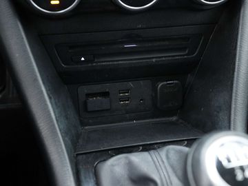 Car image 33