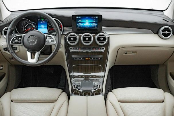 Mercedes-Benz GLC 300 190 kW image number 18