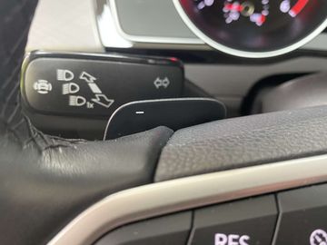 Car image 37