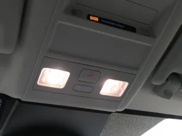 Car image 38