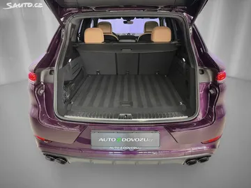 Car image 34