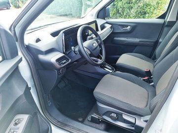 Car image 11