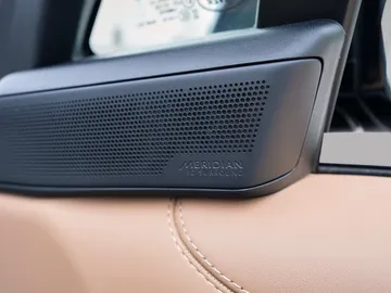Car image 34