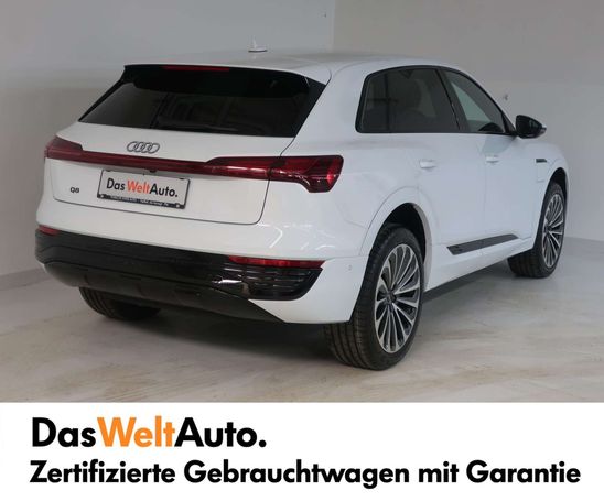 Audi Q8 55 quattro e-tron Business 250 kW image number 3