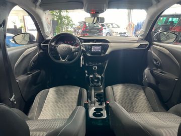 Car image 10