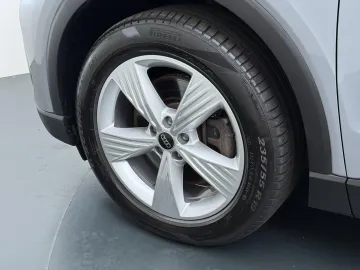 Car image 43
