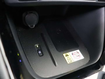 Car image 33