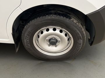 Car image 31