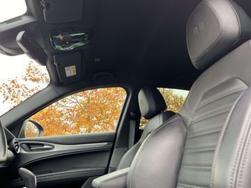 Car image 30