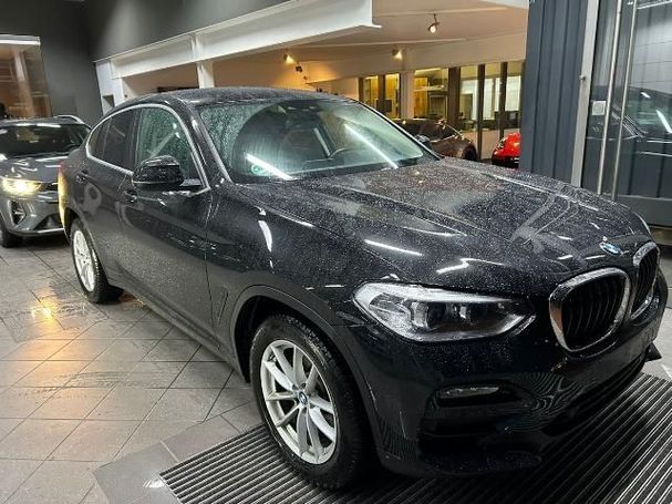 BMW X4 xDrive20d Advantage 140 kW image number 2