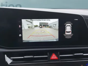 Car image 24