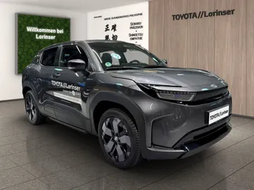 Car image 3