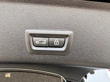 Car image 39