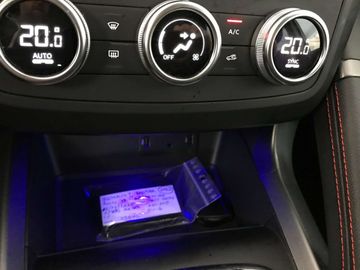 Car image 36